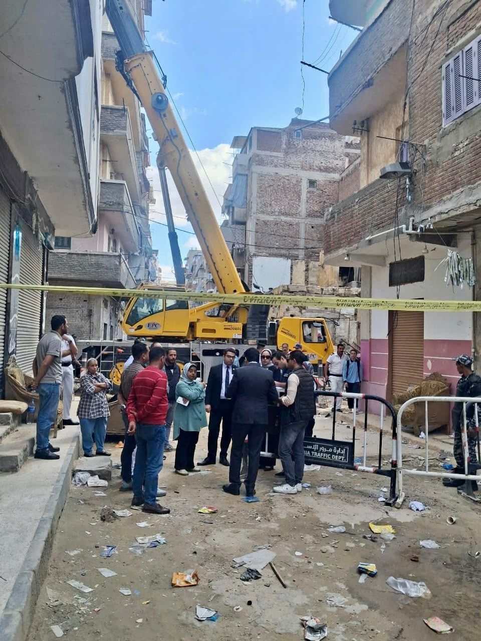 النيابة الإدارية تفحص واقعة ميل عقار أمبروزو المكون من 14 طابق بالإسكندرية (4) النيابة الإدارية تفحص واقعة ميل عقار أمبروزو المكون من 14 طابق بالإسكندرية (4)