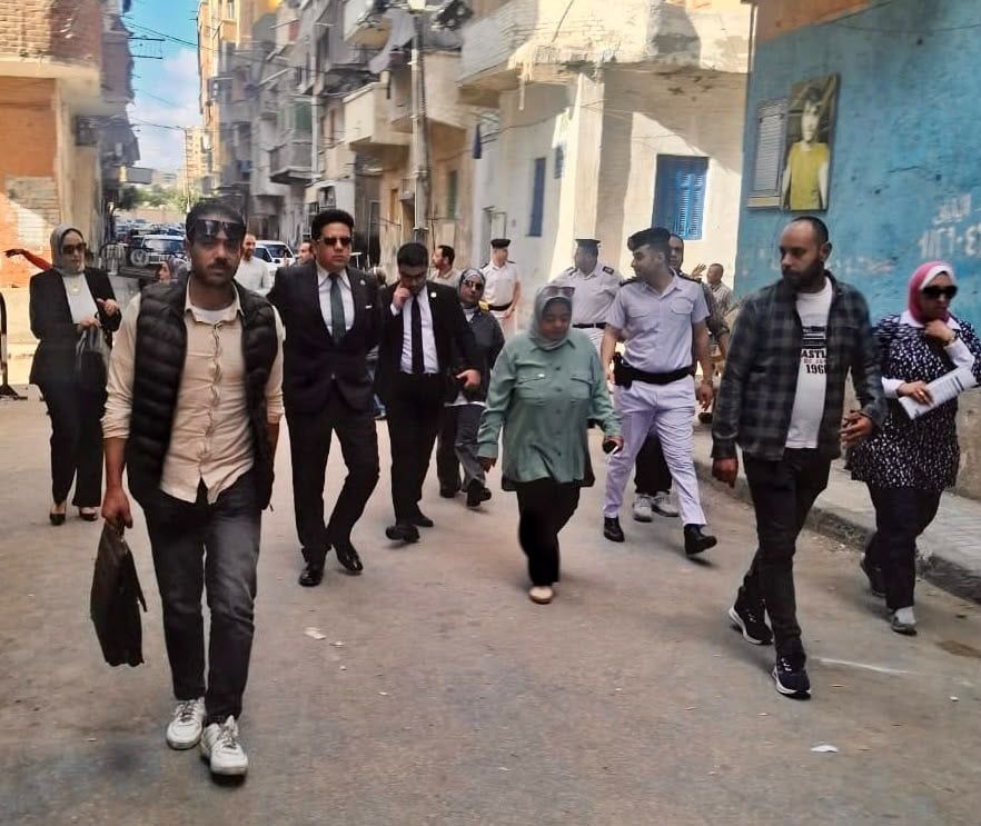 النيابة الإدارية تفحص واقعة ميل عقار أمبروزو المكون من 14 طابق بالإسكندرية (8) النيابة الإدارية تفحص واقعة ميل عقار أمبروزو المكون من 14 طابق بالإسكندرية (8)
