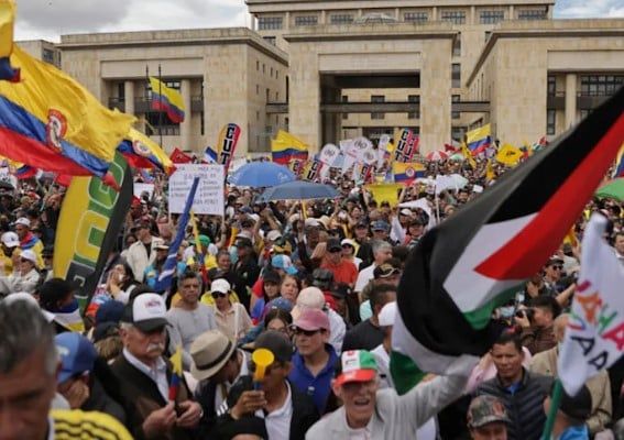 احتجاجات فى كولومبيا احتجاجات فى كولومبيا