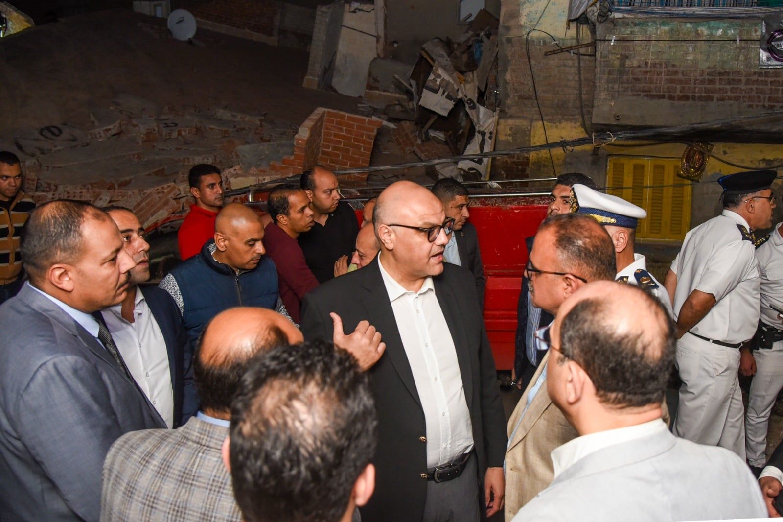 محافظ الاسكندرية يتابع تداعيات انهيار العقار