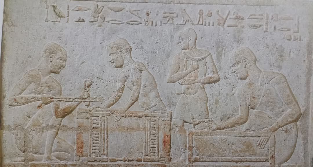 مراحل صناعة النبيذ على جدران مقابر القدماء المصريين (3) مراحل صناعة النبيذ على جدران مقابر القدماء المصريين (3)