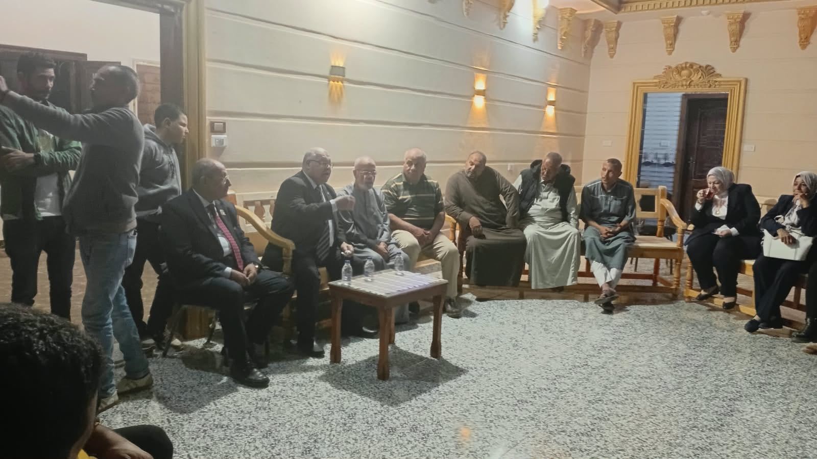 ناجي الشهابي يفتتح المقر الجديد لحزب الجيل بمطروح (1) ناجي الشهابي يفتتح المقر الجديد لحزب الجيل بمطروح (1)