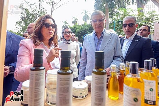 جانب من المعروضات جانب من المعروضات