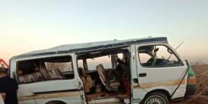 إصابات في انقلاب ميكروباص بطريق أبو سمبل قرب مطار أسوان