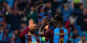 محمد صلاح يسجل ويساعد في فوز طرابزون سبور على هارتس