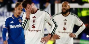 زلزال إيطالي يهز مانشستر يونايتد.. كومو يُذلّ الشياطين الحمر برباعية تاريخية