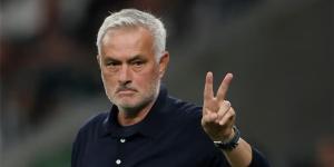 مورينيو يُفاجئ برشلونة بتشكيلته في الكلاسيكو
