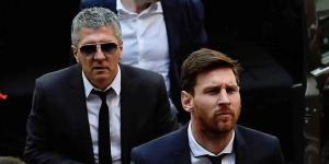 ميسي يكشف عن نصيحة والده الراحل ويشيد ببرشلونة كـ«نادي حياته»