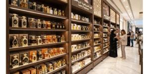 العطور والبخور سـوق يفـوح بالفـرص