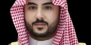 وزير الدفاع ونظيره الكويتي يبحثان (هاتفيًا) آخر التطورات في المنطقة