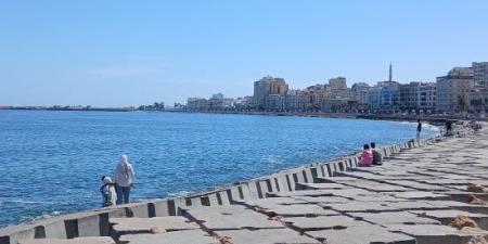 طقس الإسكندرية اليوم.. خريفى بارد واستمرار حركة الملاحة والسفن بالميناء :اليوم السابع