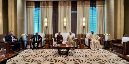 وزيرة الخارجية تصل البحرين للمشاركة في "حوار المنامة 2026"
