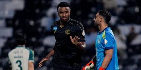 الشباب يتقدم على الأهلى 3-1 فى الشوط الأول.. وطرد الصانبى :اليوم السابع