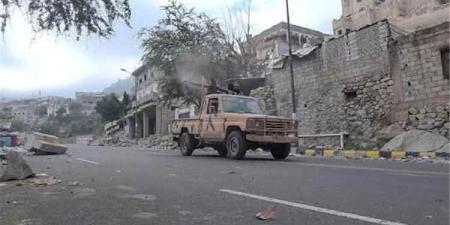 الحوثيون يحشدون تعزيزات نحو حيفان جنوب تعز
