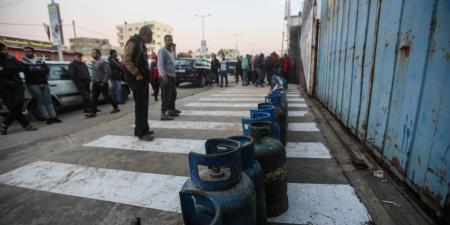 الهيئة العامة للبترول تعلن دخول 5 شاحنات غاز طهي لقطاع غزة