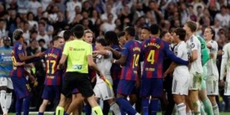 برشلونة يدافع عن صدارة الدوري الإسباني أمام ألافيس الليلة