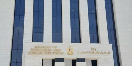 تبدأ التشغيل التجريبي غدا.. البترول: منظومة إلكترونية لإحكام الرقابة على توزيع المنتجات البترولية