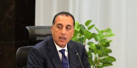 رئيس الوزراء يتقدم بالعزاء والمواساة لأسر ضحايا حادث الطريق الأوسطى