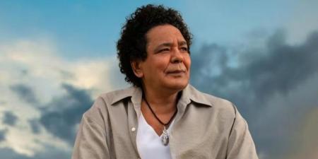 الفنان محمد منير في المستشفى بعد تعرضه لوعكة صحية