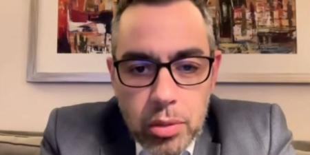 النائب محمد فؤاد: التجار سيحاولون تمرير زيادة الدولار.. و«محدش معاه 500 جنيه في جيبه يشتري حاجة»