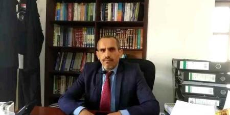 "العدالة مسجونة معك".. رسالة مبكية من ابنة الحقوقي "صبرة" تكشف قسوة المعاملة في معتقلات مليشيا الحوثي بصنعاء