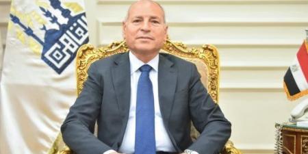 محافظ القاهرة يعلن مساهمة أحد البنوك بـ 10 ملايين جنيه لدعم مبادرة تخضير العاصمة :اليوم السابع