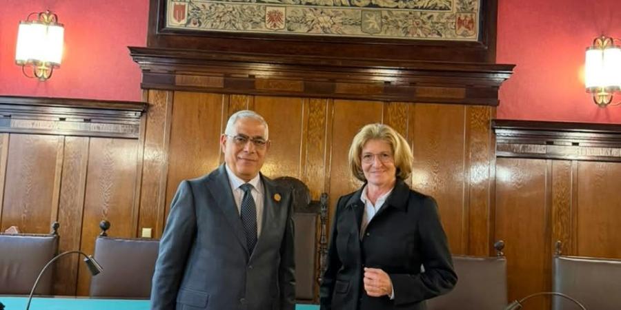 النائب العام المصري يلتقي نظيرته النمساوية في فيينا