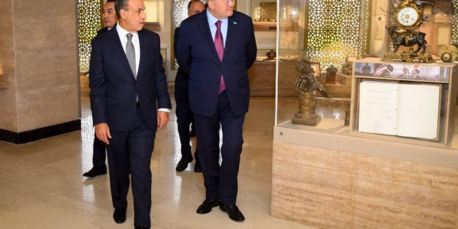 وزير الخارجية المصري يستقبل نظيره الكازاخي في أول زيارة ثنائية له