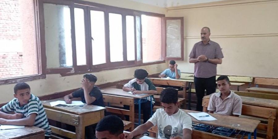 امتحانات أكتوبر تقترب من نهايتها.. موعد اختبار نوفمبر والصفوف المشمولة وخطوات الاستعداد