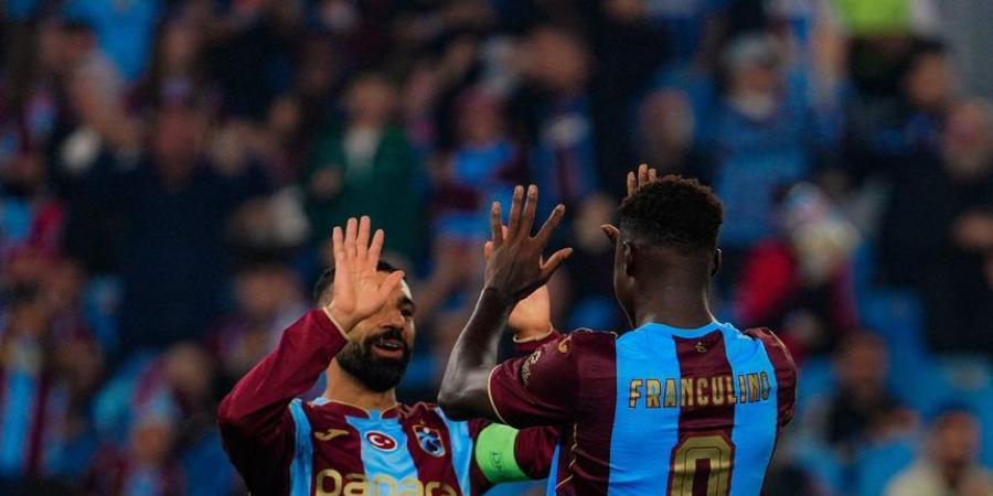محمد صلاح يسجل ويساعد في فوز طرابزون سبور على هارتس