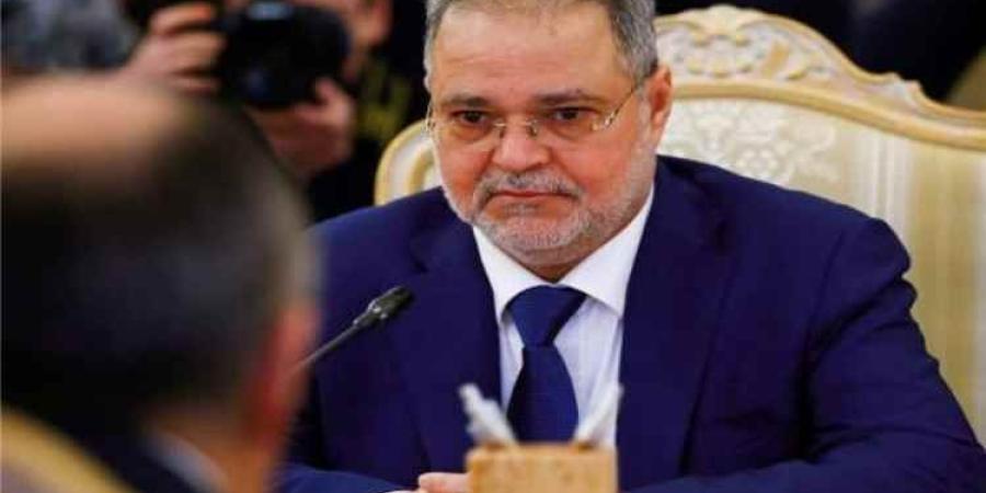 مستشار رئاسي يشترط كسر الحوثي عسكرياً لحل سياسي في اليمن