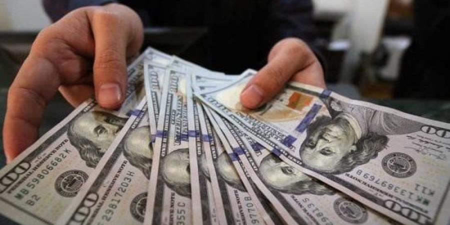 أسعار الدولار تتجاوز 55 جنيهًا في البنوك المصرية مساء الخميس 22 أكتوبر 2026