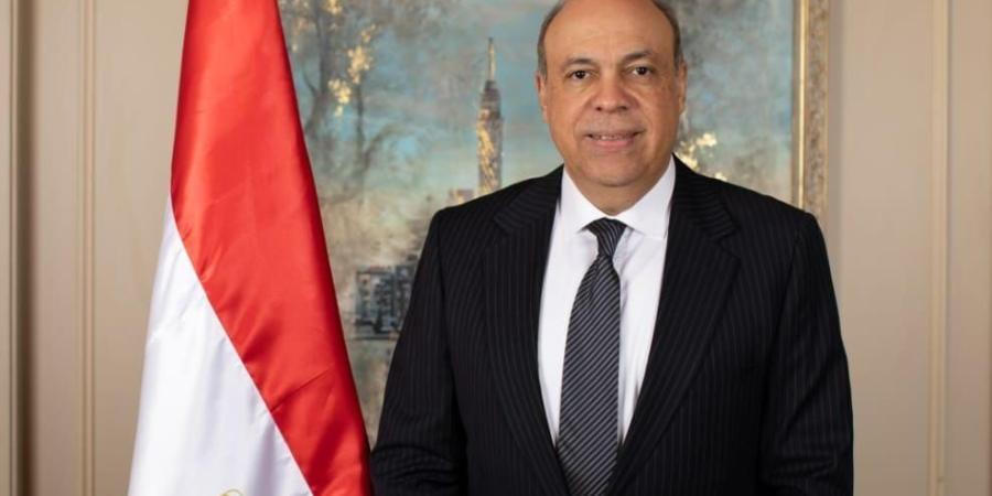 وزير الطيران: استثمرنا 400 مليون دولار لتحديث المجال الجوي.. ونستهدف تشغيل بوابات جوازات إلكترونية بالمطارات