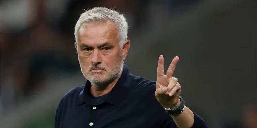 مورينيو يُفاجئ برشلونة بتشكيلته في الكلاسيكو