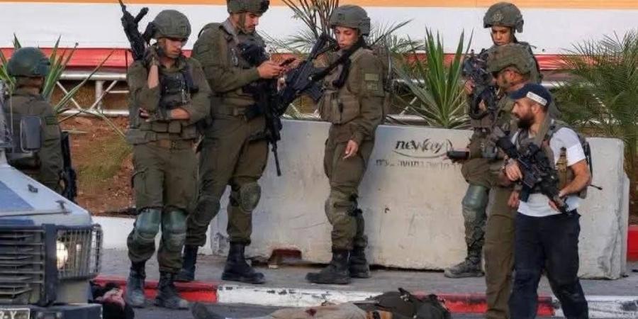 بالصور: إذاعة الجيش الإسرائيلي تنشر التفاصيل الأولية لعملية إطلاق النار بالخليل