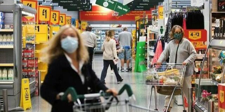 تراجع مبيعات التجزئة البريطانية في سبتمبر مع انخفاض ثقة المستهلكين