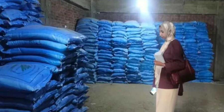 ضبط وإعدام ربع طن من الأغذية فاسدة وتحرير 40 محضر إشغال طريق خلال حملات في المنيا