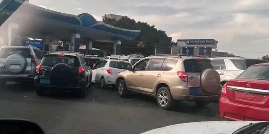 صنعاء: جرعة جديدة في مادتي الديزل والبترول (تعرف على الأسعار الجديدة)