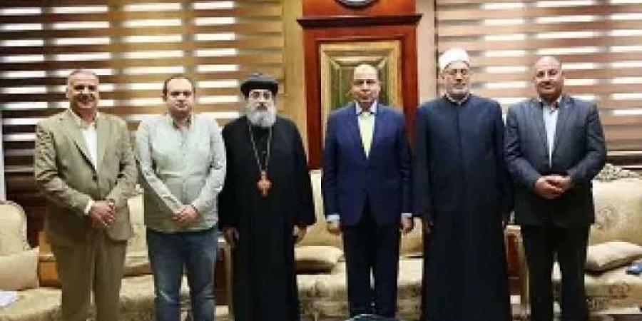 محافظ المنيا يبحث إطلاق مشروع إنه كوكبنا.. فلنحافظ عليه