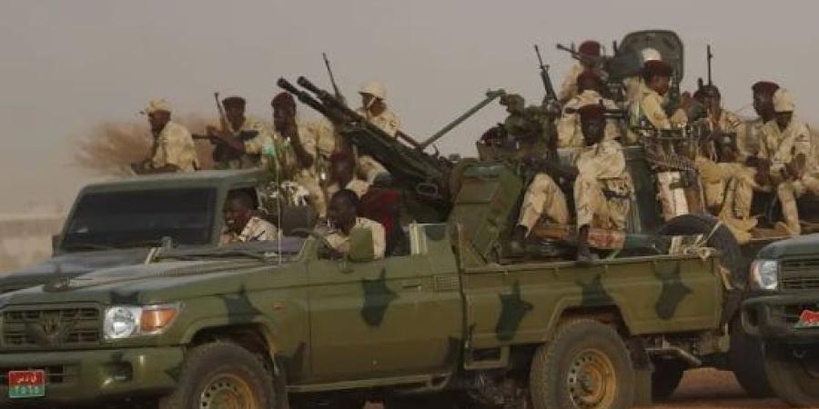 صحيفة سودانية: انشقاق قائد المجموعة 135 و6 ضباط من الدعم السريع وانضمامهم للجيش :اليوم السابع