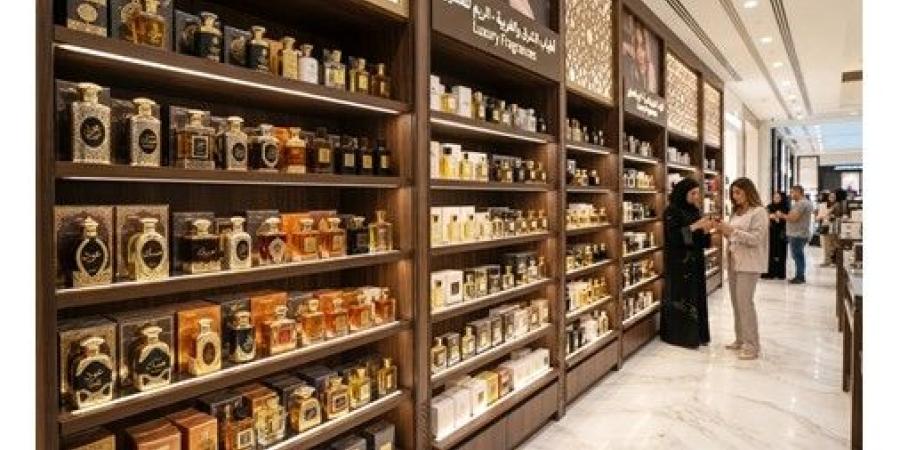 العطور والبخور سـوق يفـوح بالفـرص