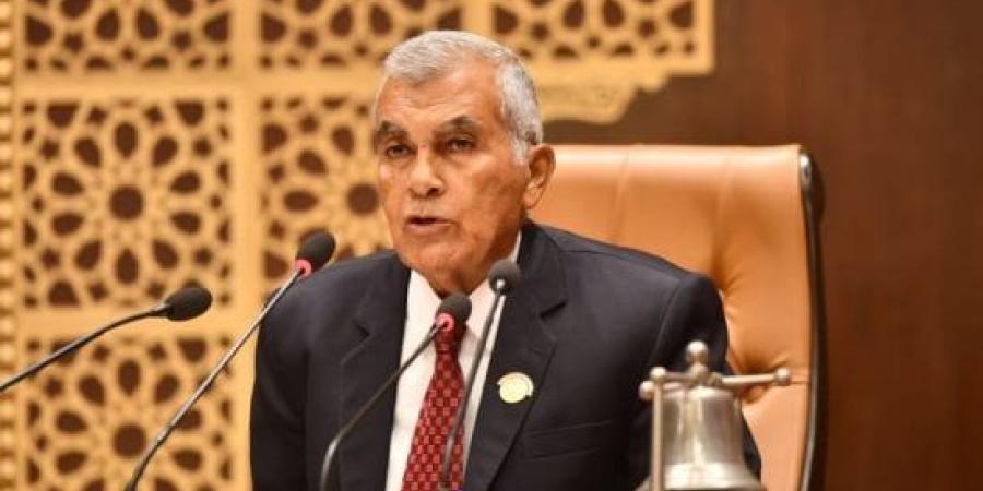 رئيس مجلس الشيوخ يهنئ سعد العتيبى بفوزه برئاسة البرلمان العربى بالتزكية :اليوم السابع