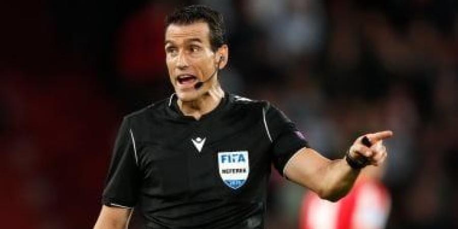 أرقام برشلونة وريال مدريد مع حكم الكلاسيكو مارتينيز مونويرا