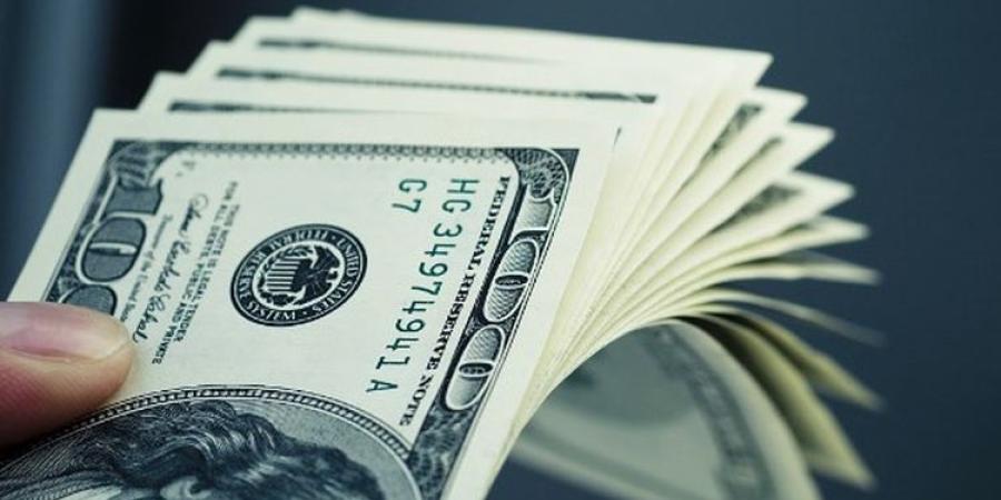 سعر الدولار اليوم في ختام التعاملات بالبنوك.. يلامس 56 جنيه