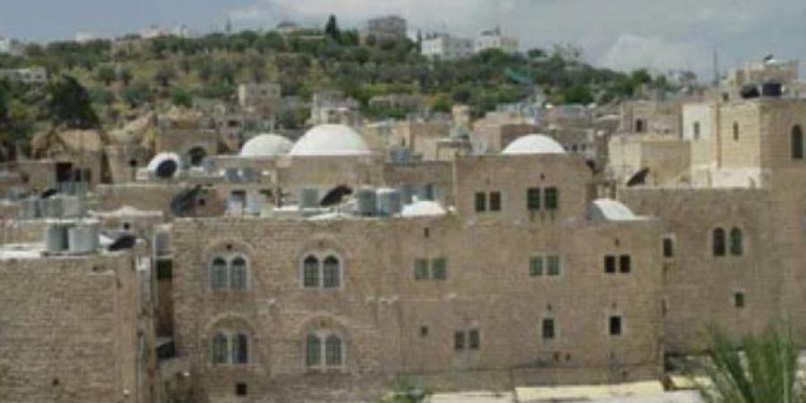 ارتفاع عدد العائلات المتضررة من عدوان الاحتلال على مناطق بمدينة الخليل لـ338 عائلة