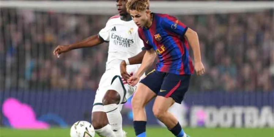 مبابي يسجل في الدقيقة 41 وريال مدريد يتقدم على برشلونة