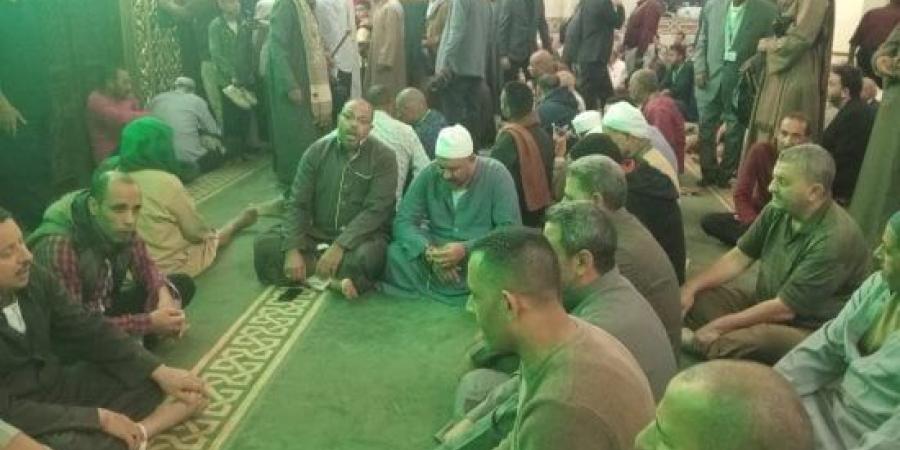إقبال كبير على زيارة مقام إبراهيم الدسوقى فى الليلة الختامية :اليوم السابع