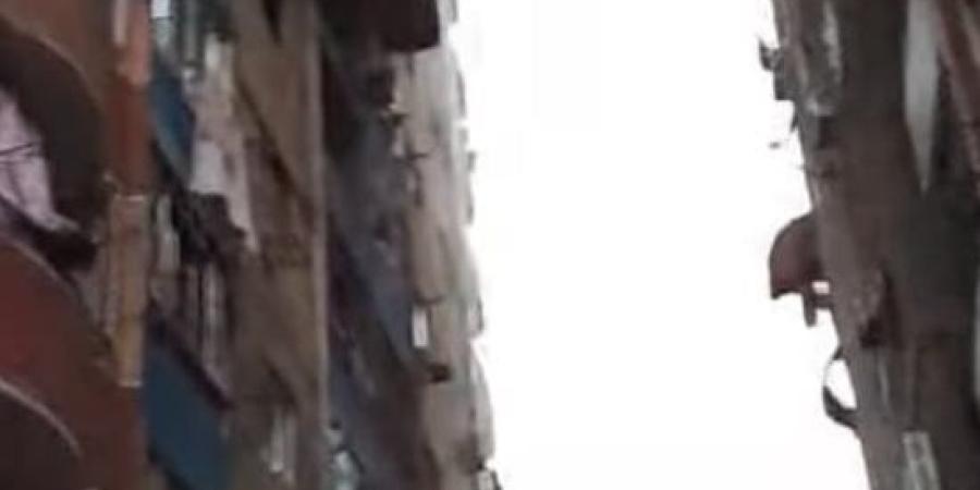 الاستماع لأقوال شهود عيان في محاولة شاب القفز من عقار بالمنيب.. صور :اليوم السابع
