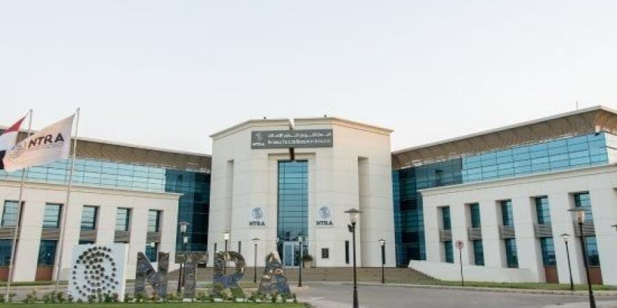 تعرف على مواعيد عمل منافذ بيع شركات الاتصالات بعد بدء التوقيت الشتوى :اليوم السابع