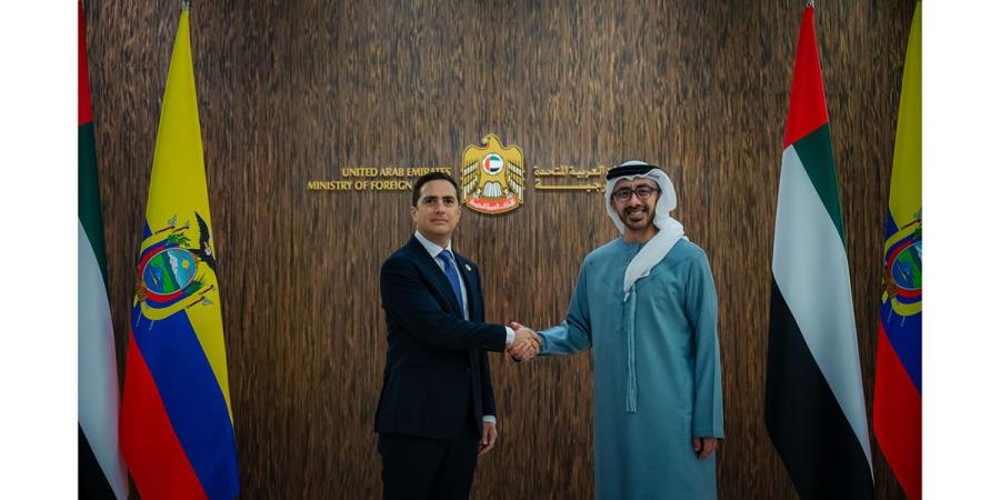 عبدالله بن زايد يستقبل وزير خارجية الإكوادور ويبحثان تعزيز علاقات التعاون والشراكة بين البلدين